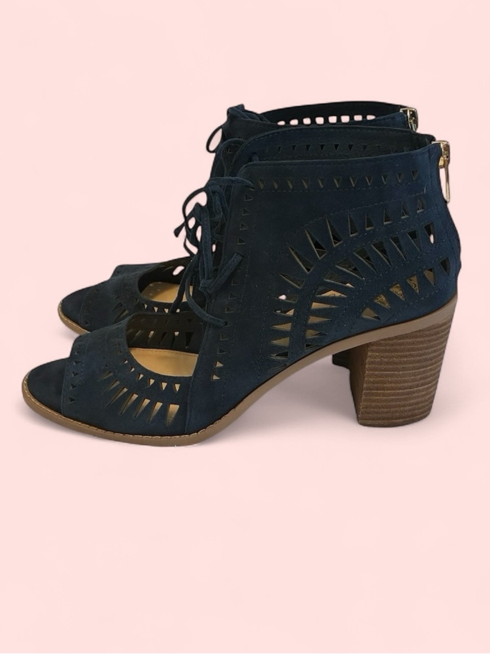 Vince Camuto – Size 8.5